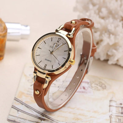 ÉCLAT D'OR | Montre Élégante avec Cadran Doré Raffiné - LadiVania Paris